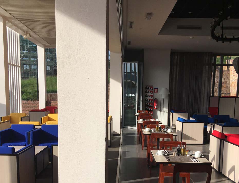 Decorazione dell'Omono hotel a Kigali a cura di Boero