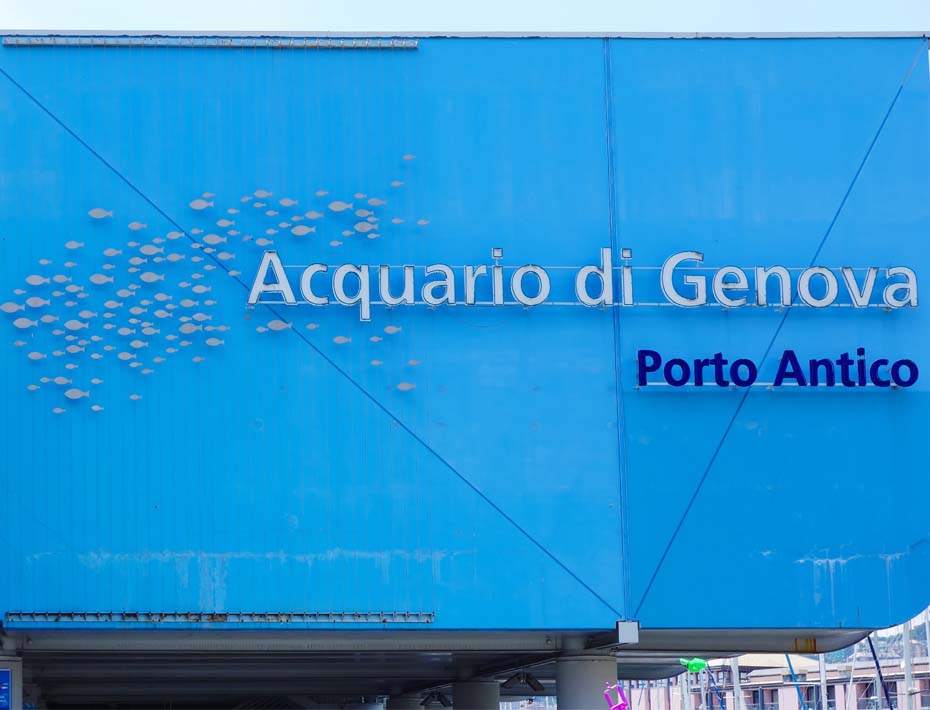 Decorazione degli esterni dell'Acquario di Genova a cura di Boero