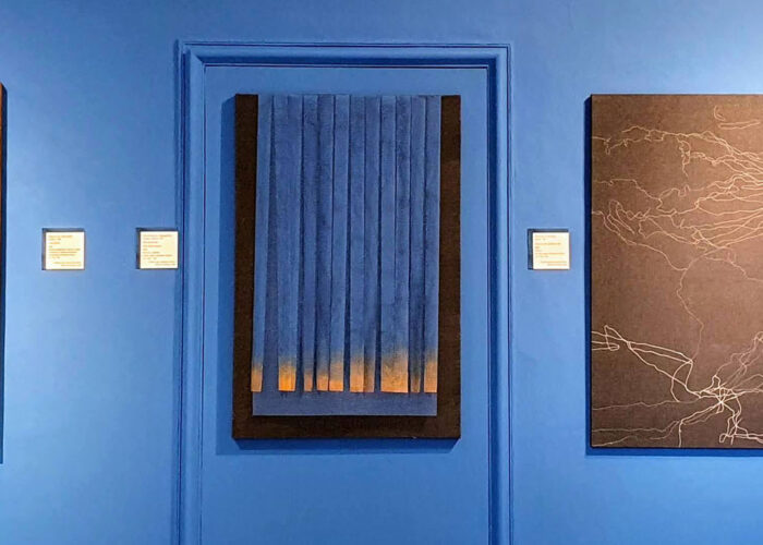 Decorazione degli spazi espositivi della mostra Autunno Blu a cura di Boero